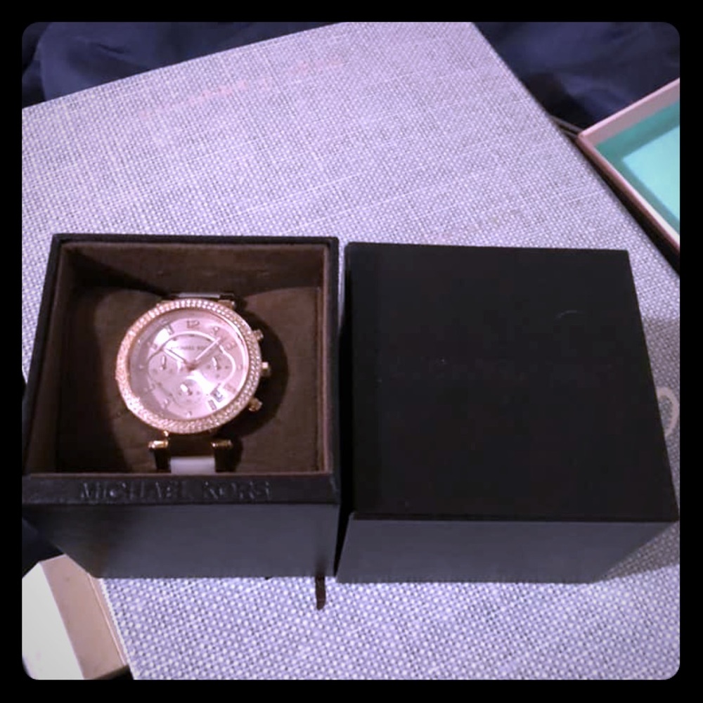 Mk watch